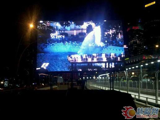 新亚胜魔幻舞台P7.5户外屏点燃新加坡F1大奖赛