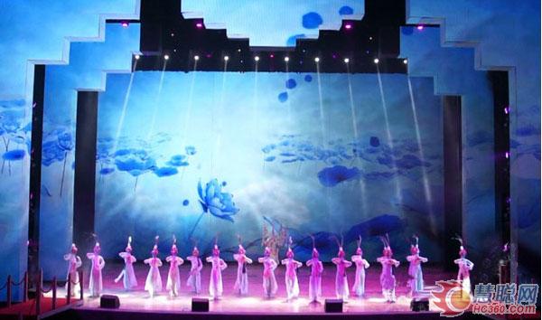 视爵E系列显示屏点亮天津欢乐谷视觉秀 视爵E系列显示屏点亮天津欢乐谷视觉秀