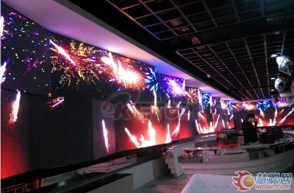 锐拓室内LED异型显示屏惊艳闪耀高档酒吧