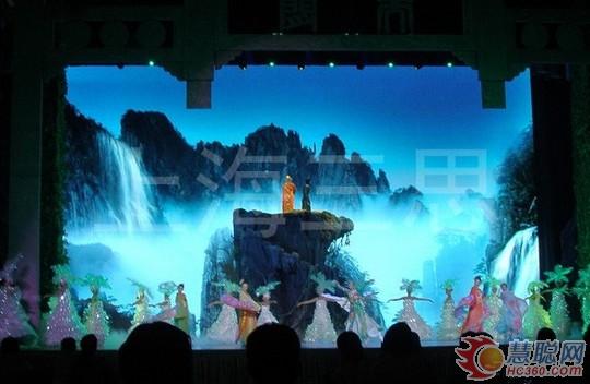 三思室内全彩LED显示屏在华侨城散发光彩 三思室内全彩LED显示屏在华侨城散发光彩