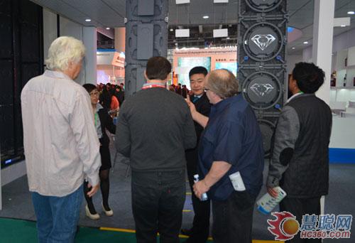 路升光电闪耀2014年第十届广州国际LED展