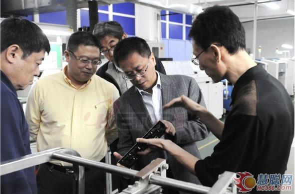 蚌埠市领导莅临锐拓显示参观考察