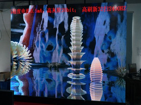 透明屏、异形屏  形态各异的LED显示屏集锦