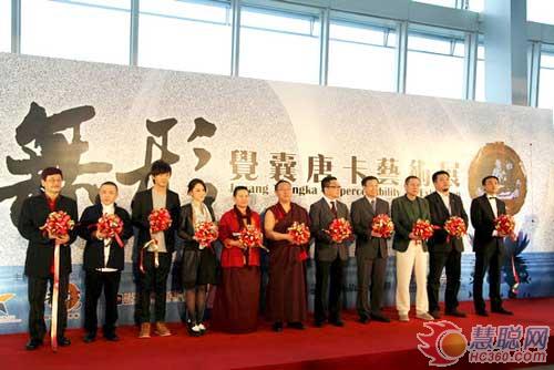洲明科技裸眼3D显示屏点亮香港唐卡展