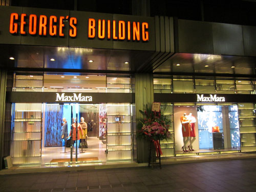 大族元亨LED显示屏: 在购物天堂“屏”水相逢