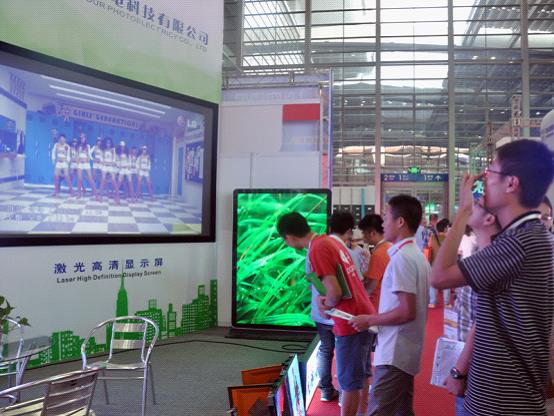 威格光电：LED车载屏亮相光博会 中高端产品再进发