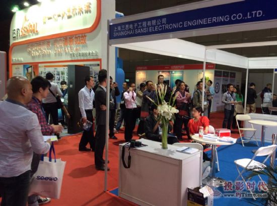 三思小间距全彩LED显示屏亮相InfoComm展