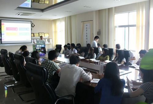 德彩携手视诚科技举行视频处理器应用培训