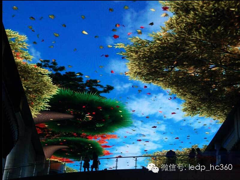 国庆逛街 不可错过的LED显示屏风景 国庆逛街 不可错过的LED显示屏风景