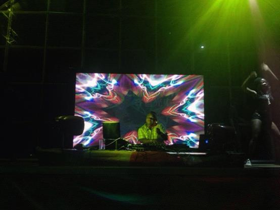 齐普光电P8户外DIP LED显示屏进驻非洲安哥拉酒吧