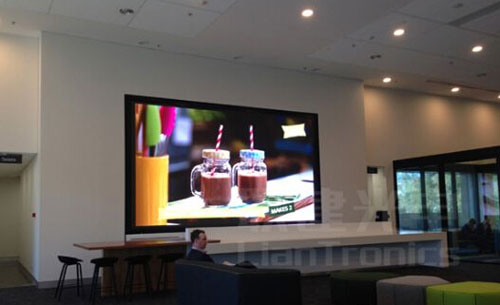 联建光电V·Me小间距屏助力Woolworths总部 联建光电V·Me小间距屏助力Woolworths总部