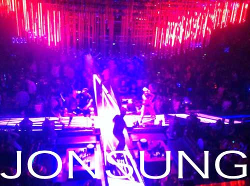 天阙酒吧——中祥创新LED地砖屏打造中国西部最豪华阵容