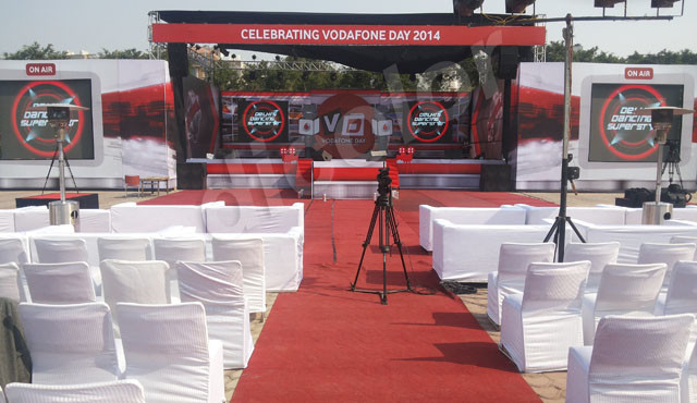 德彩LED显示屏闪耀全球移动电话大亨沃达丰 德彩LED显示屏闪耀全球移动电话大亨沃达丰