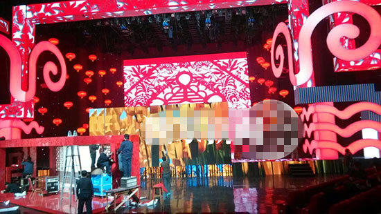 2015年春晚舞台全景式曝光 LED瘦身“羊年”元素浓
