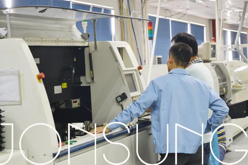 中祥创新重金购生产设备 全面加速LED显示屏生产