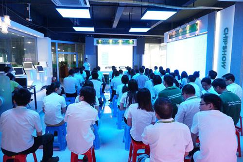 齐普光电“自主控制系统”新品发布