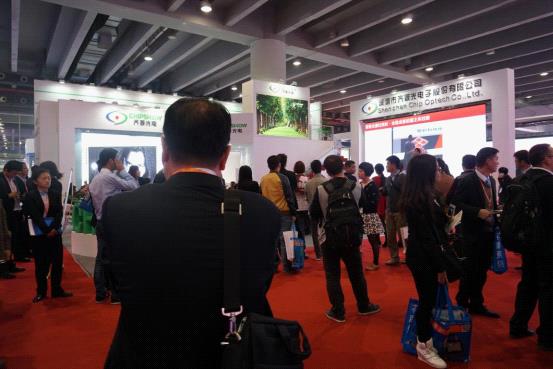 齐普光电ISLE展小间距产品大放异彩 高清影院随你“近”点看