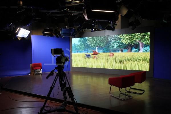 三思小间距LED显示屏亮相青浦电视台