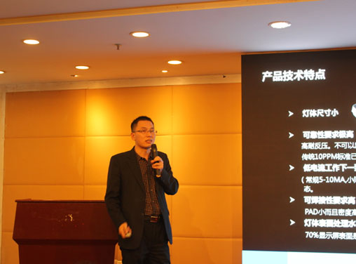 晶台“蜂鸟”振翅“春城”昆明