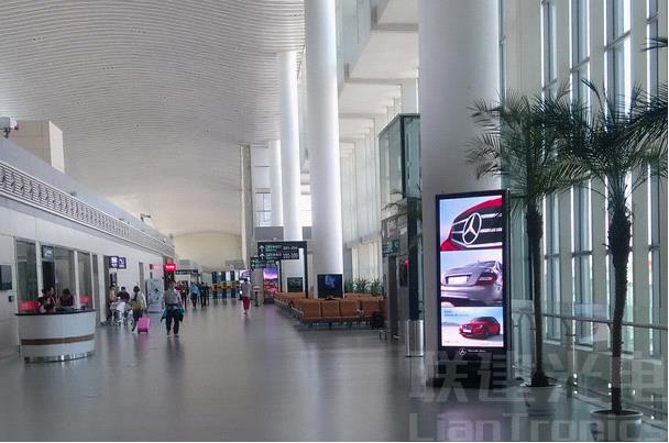 联建光电小间距LED屏全面覆盖兰州机场T2航站楼 联建光电小间距LED屏全面覆盖兰州机场T2航站楼