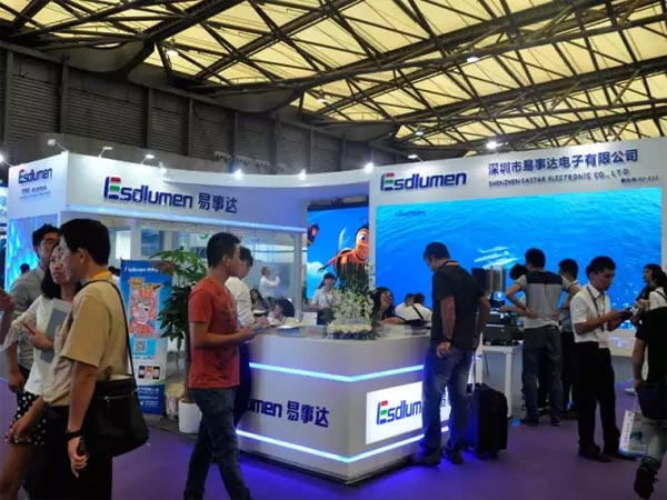 第十一届上海国际 LED展开幕第一天移师第一届 且看各家争鸣