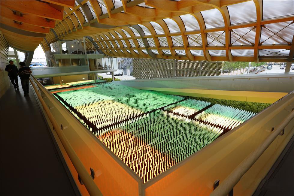 创显光电点亮米兰世博中国馆 LED麦穗屏铺就“希望的田野”