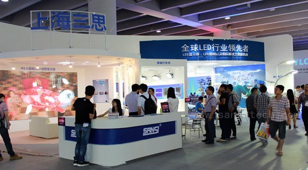 光亚展上海三思遭围观 3D小间距LED显示屏夺眼球