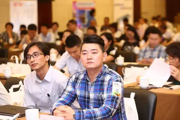 2015中国LED室外照明巡回论坛成都起航