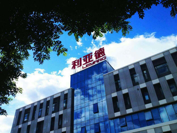 利亚德股市中的救市先驱 增持1.54亿打响创业板大举增持第一枪