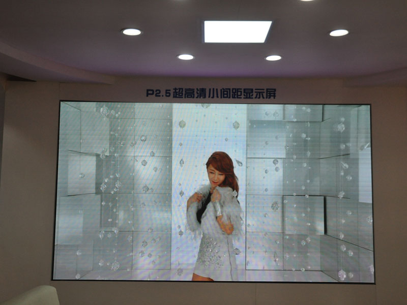 光亚展上海三思遭围观 3D小间距LED显示屏夺眼球