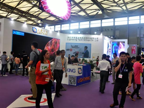 第十一届上海国际 LED展开幕第一天移师第一届 且看各家争鸣