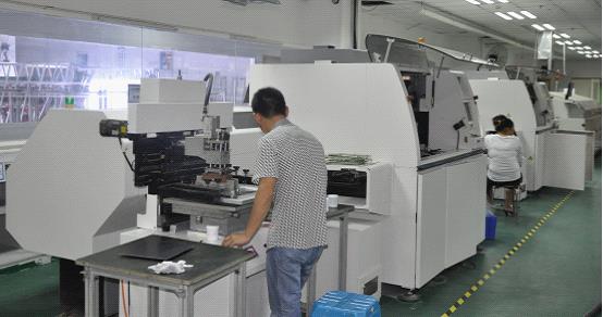 华夏七彩：立足企业发展根本 脚踏实地步步向前