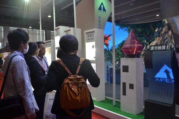 创意LED领航者：康硕展以创意角逐“小”时代