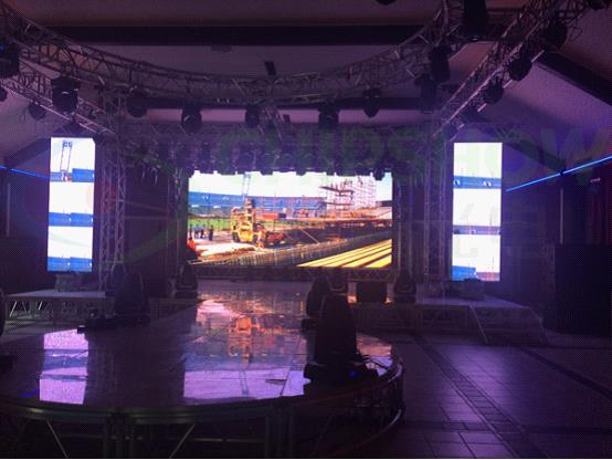 齐普光电LED彩幕 领航德国娱乐巅峰