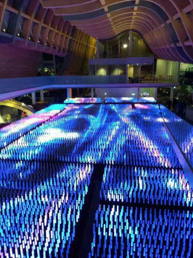 创显光电点亮米兰世博中国馆 LED麦穗屏铺就“希望的田野”