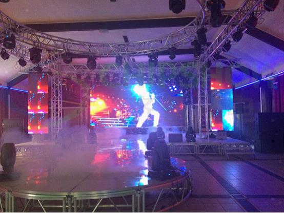 齐普光电LED彩幕 领航德国娱乐巅峰