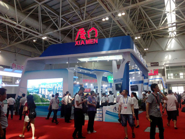 强力巨彩科技之光点亮6.18海交会