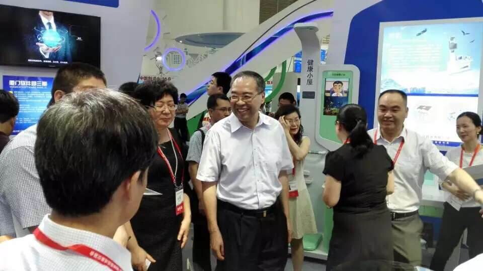 强力巨彩科技之光点亮6.18海交会