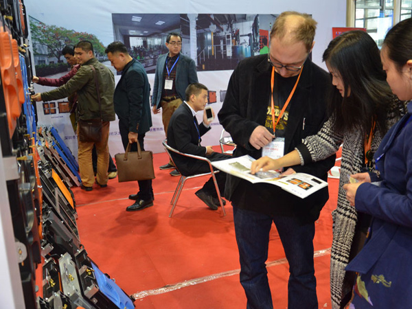 精密铸就丽翔 专业留住客户