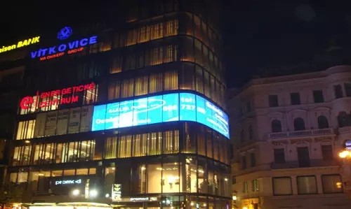 浅析LED显示屏五大细分市场 看洲明如何精耕?