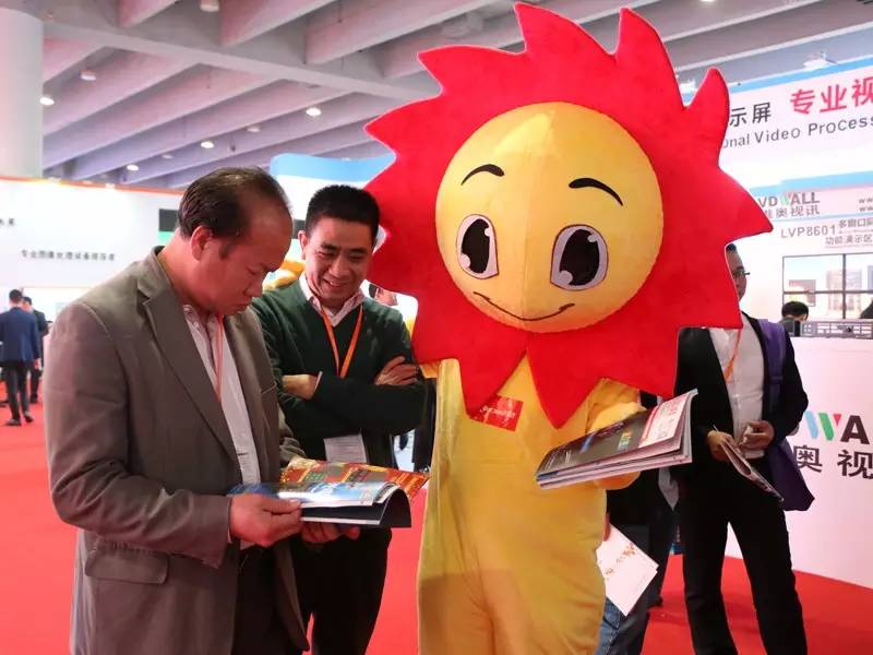 【ISLE展】据说2016广州LED展这样拍照会发哦！