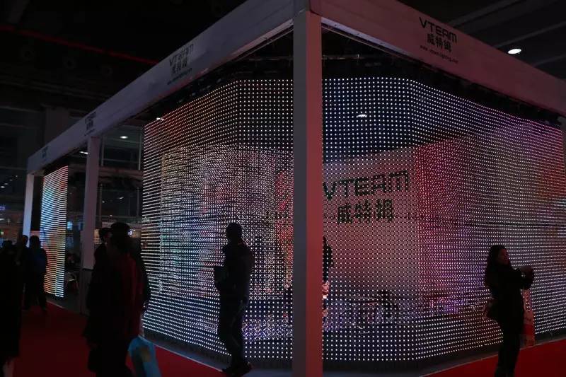 2016年小间距将无人再提及 大间距屏幕将成主流！