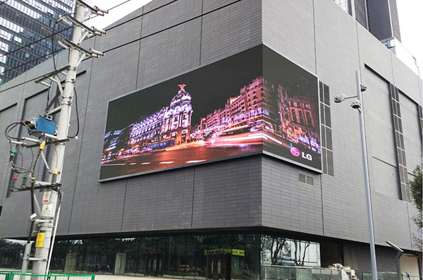 德彩光电携手广州地铁运营指挥中心用LED屏打造城市智能交通