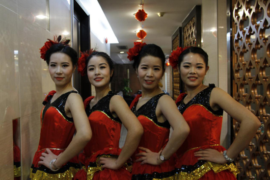 摩西尔人欢聚一堂 共度2015年度晚会