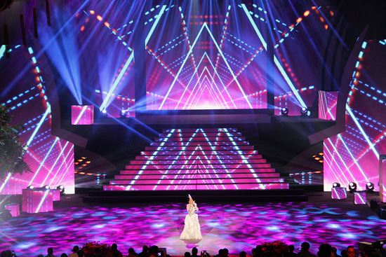 摩西尔LED屏助力央视2015《争奇斗艳第三季颁奖联欢盛典》
