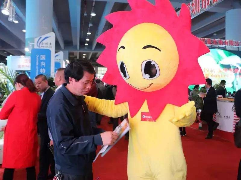 【ISLE展】据说2016广州LED展这样拍照会发哦！