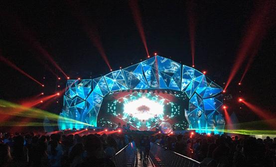 艾比森创意大屏点燃世界级DJ狂欢夜