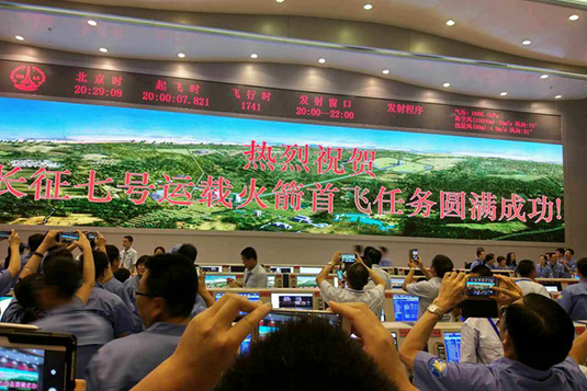 玩“消失”玩“混搭”现在LED显示屏这么任性？
