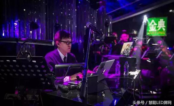 《我是歌手》第五季舞台搭建现场曝光 一场高端华丽音乐旅行即将开启！