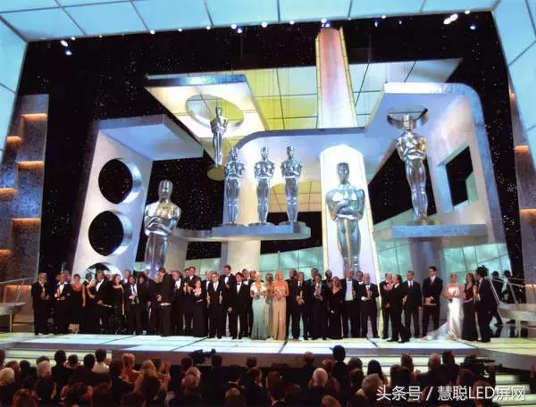 抛开奥斯卡颁奖乌龙事件 在舞台LED屏应用设计上奥斯卡永远是高逼格